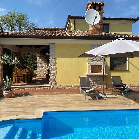 Villa Eva Karigador Новиград Екстериор снимка