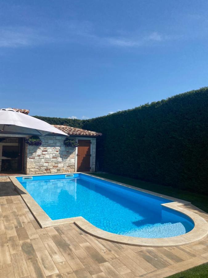 Villa Eva Karigador Новиград Екстериор снимка