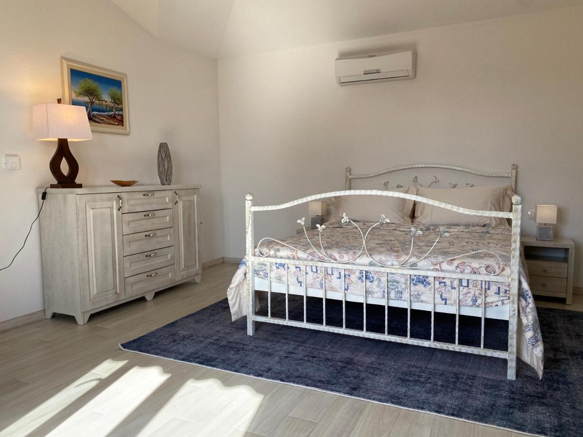 Villa Eva Karigador Новиград Екстериор снимка